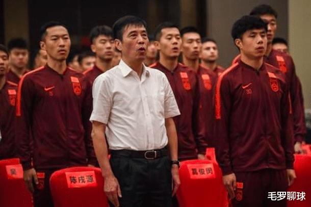 严厉谴责耐克，中国足球这一刻扬眉吐气！给中国男篮做出杰出榜样(1)