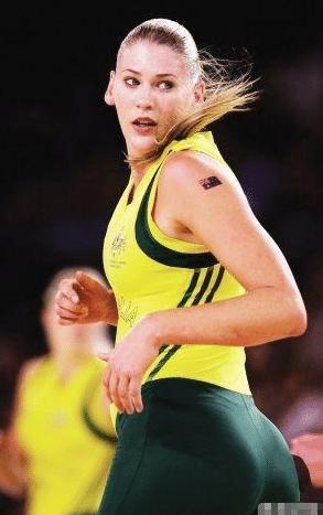 曾经在北京奥运会上拥抱并示爱姚明的澳洲女篮球员劳伦现状如何？(1)
