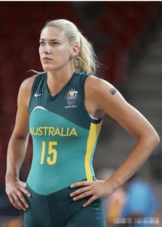 曾经在北京奥运会上拥抱并示爱姚明的澳洲女篮球员劳伦现状如何？(2)
