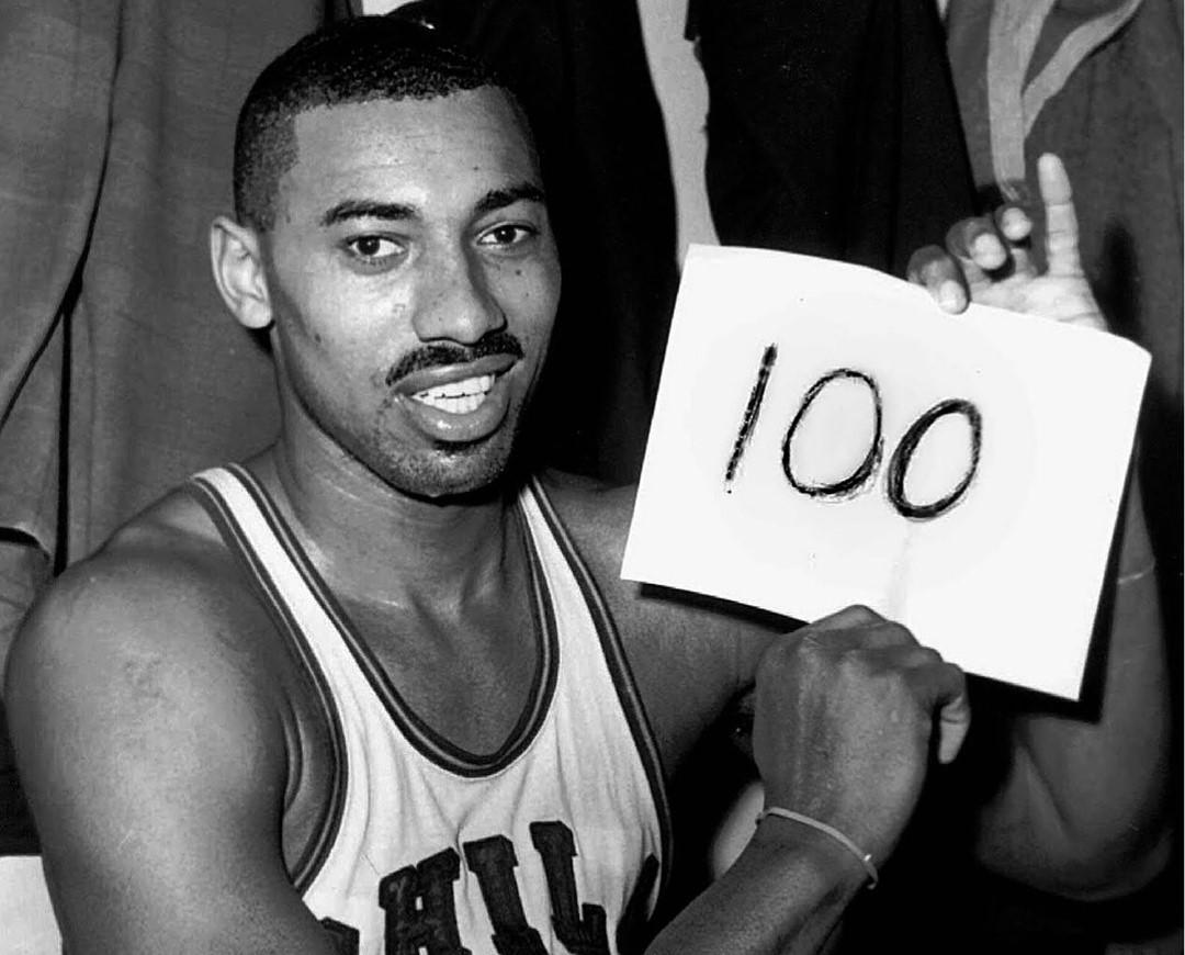 NBA这五大纪录哪个最可能被打破？詹姆斯4万+1+1，乔丹10个得分王(3)