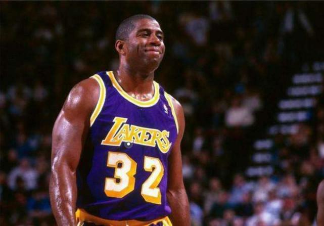 NBA真正影响全世界的超巨：乔丹奠定篮球之神，湖人4星齐上榜(5)