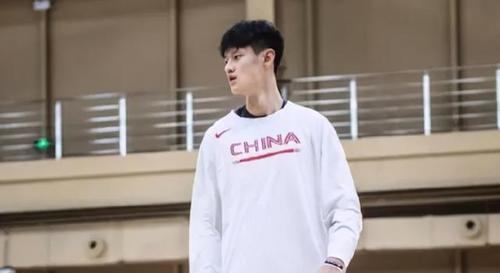 拒绝参加NCAA，直接进入NBA，他会成为中国男篮未来的顶梁柱吗？(2)
