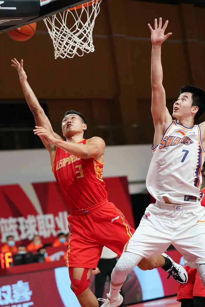 中国男篮第一个00后国手将参加NBA选秀 郭昊文还剩一个心愿(3)