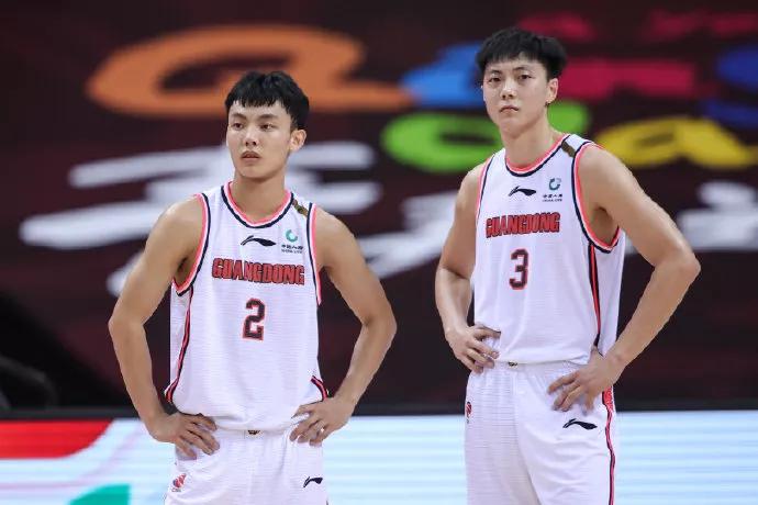中国男篮12人名单，徐杰或许压哨入选，杜锋需要后场节奏控制器！(3)