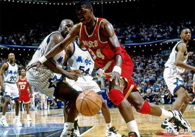 从90年代肌肉碰撞，到如今“远离”对抗，现在NBA到底少了什么？(1)