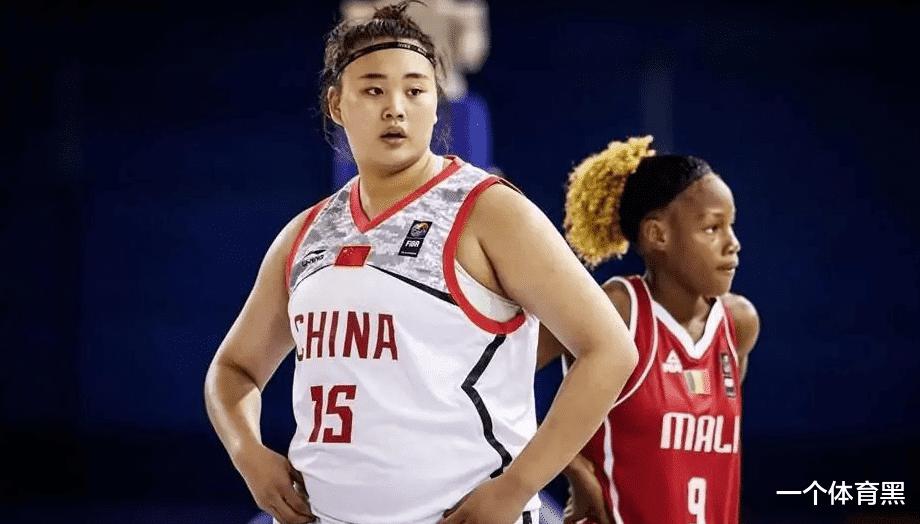 女版奥胖！中国姑娘身高2米02，体重超过200斤，放在女篮啥水平？(3)