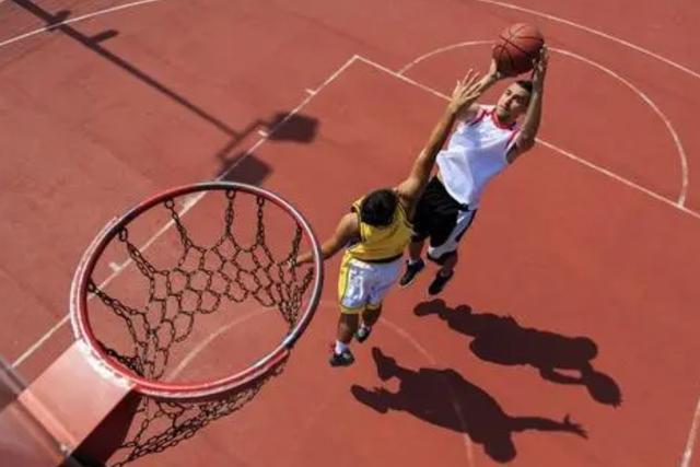 矮个子不配来打篮球？高的人打控卫是不是比矮的有优势？(6)