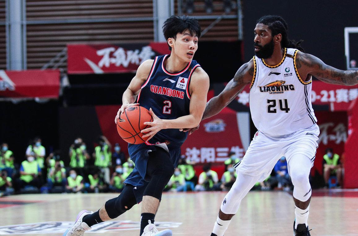 中国男篮12人出炉！广东4大主力皆在列，新赛季CBA总冠军稳了！(3)