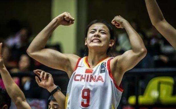 东京奥运开门红，中国女篮碾压式大胜，20分钟结束比赛(3)