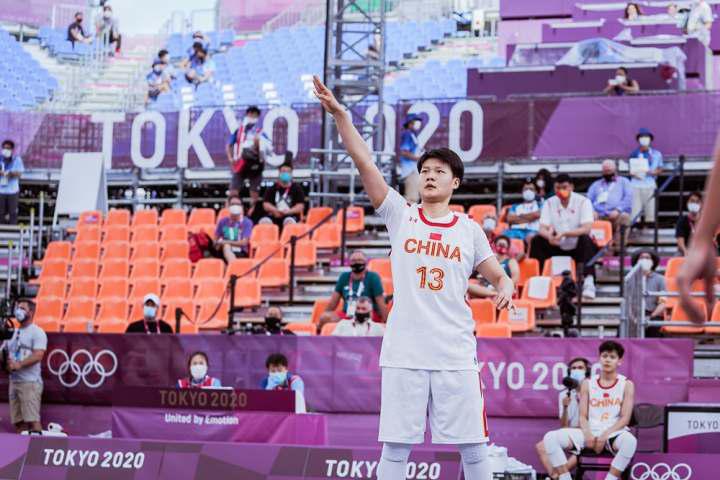接连轻取蒙古和意大利，中国女篮三人篮球打进四强(1)