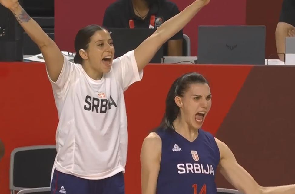 22次失误太致命！中国女篮输塞尔维亚无缘4强，末节被轰28：12(4)