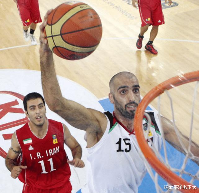 FIBA官宣！38岁传奇外援退役，曾造CBA铁律，帮助山东男篮进决赛(4)