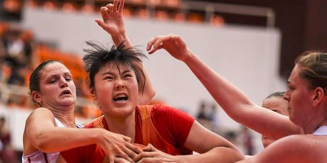 中国女篮将组成奥运联队参加全运会，中国男篮为什么不组队参赛？(1)