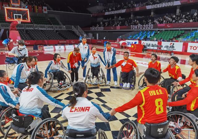 中国篮球战胜美国篮球，残奥会中国轮椅女篮4连胜小组头名晋级！(3)