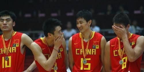 中国男篮如果用雅尼斯当主教练的话，会不会比杜锋要好一点？(2)