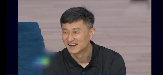 MVP+三分王+国家队，被打到面目全非，李春江遇到了大难题(6)