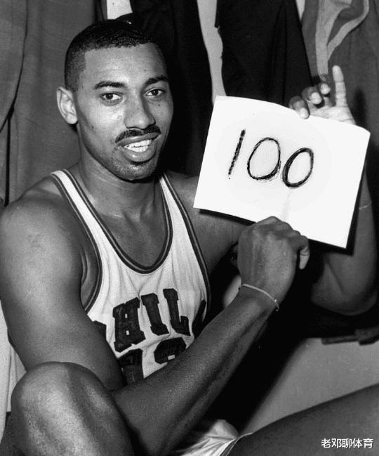 NBA中锋拿60分有多难？历史仅3人做到 一人轰下100分(4)