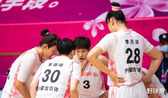单场45分9篮板，获赞“女版奥尼尔”！她为何会落选东京奥运？(2)