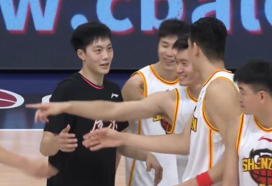 出息了！中国男篮让日本队球员手足无措，杜锋找到获胜方法了吗？(3)