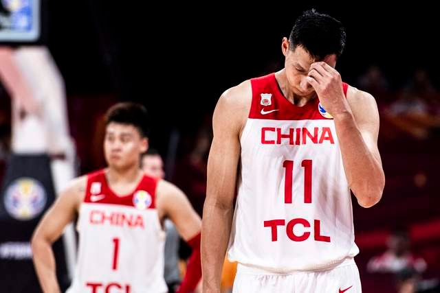 中国篮球的第一次世界杯之旅，1米93的大前锋差点成了得分王(3)