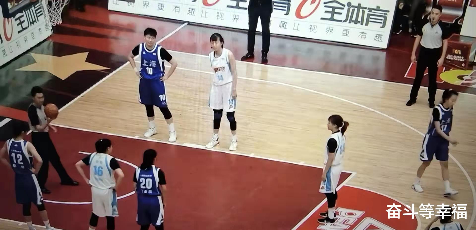 拼抢太激烈！北京女篮战胜上海女篮，6分优势逆转比赛取胜(2)