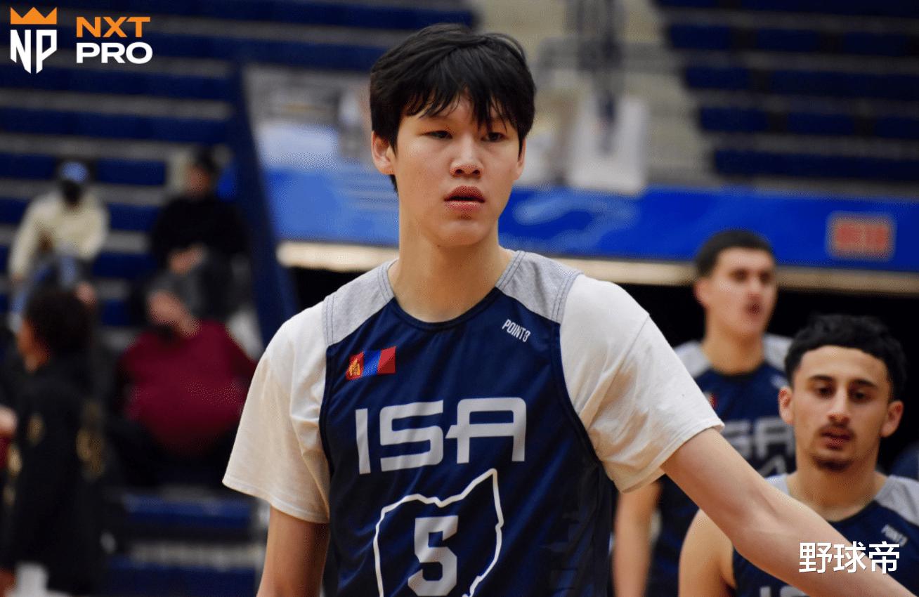 又一亚洲球员加盟NCAA！19岁，身高2米03打控卫！他能打进NBA吗？(2)