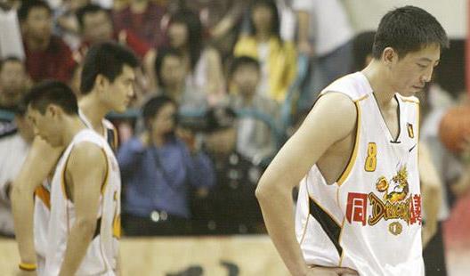 中国乔丹胡卫东跟战神刘玉栋在巅峰时期可以在NBA上立住脚吗？(3)