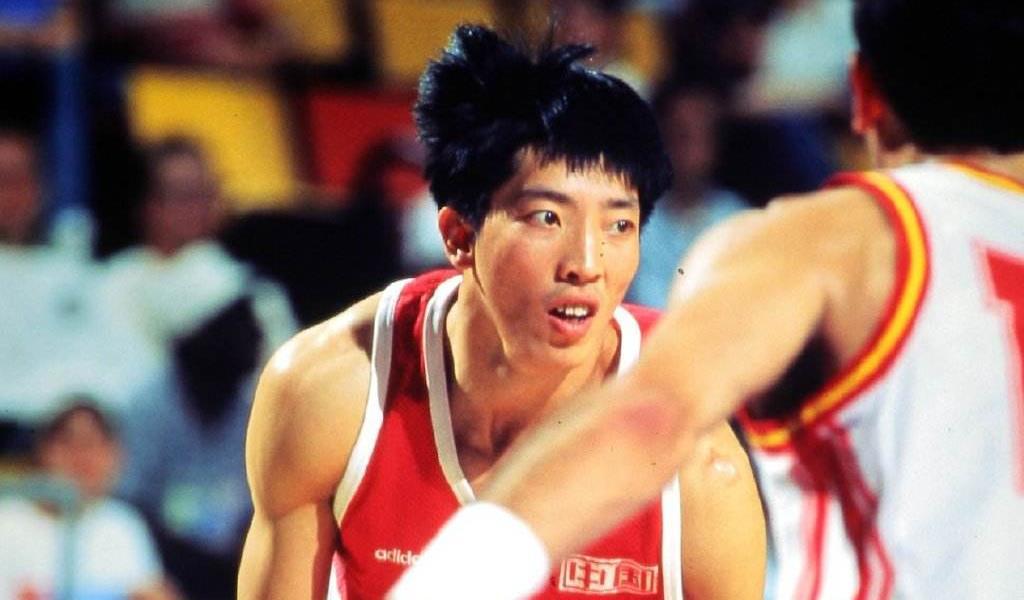 中国乔丹胡卫东跟战神刘玉栋在巅峰时期可以在NBA上立住脚吗？(4)
