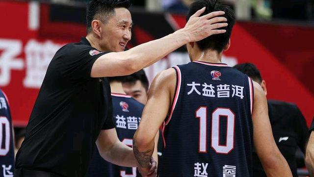4 vương miện liên tiếp? Chuyên gia: Người kế nhiệm của Guo Ailun đã quyết định làm cho giới hạn trên của Quảng Đông. Người hâm mộ: Liao Basket nói (10)