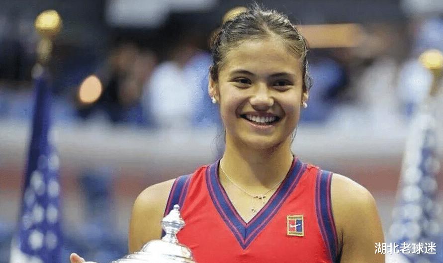狂练力量！19岁华裔网球美女推180公斤杠铃，是周琦卧推的3倍(4)