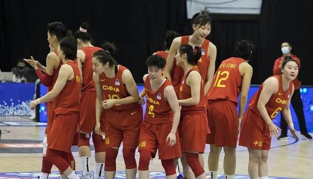 Crush thế giới thứ năm! Đội bóng rổ nữ Trung Quốc đã giành chiến thắng trong ba dòng liên tiếp, và hai dữ liệu lớn đã chơi đội bóng rổ nam Trung Quốc điên rồ! (2)