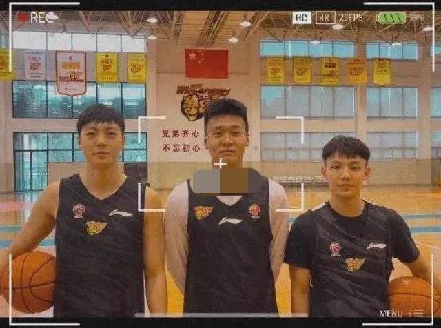 Hai tin tức! Vương miện của Wang hy vọng sẽ trở lại Liao Basketball, Du Feng đã trả lời Zhao Rui trong bệnh viện, người nói dối (3)