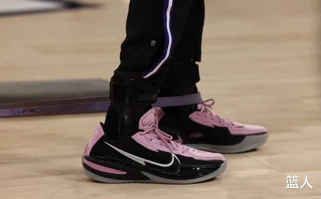 NBA球员上脚：莫兰特的Kobe6很帅，李宁和361度的球鞋都有(7)