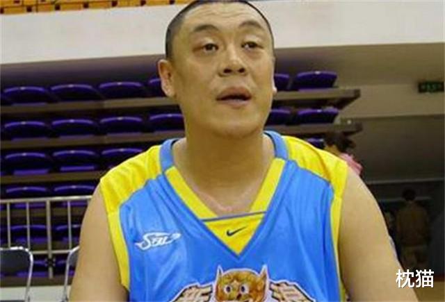 中国男篮骄傲，曾经的“亚洲第1中锋”单涛，退役后过得如何？(2)