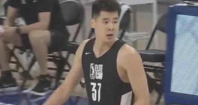 Bị hỏng! 10 hình phạt ghi được 32 điểm! Đó là tài năng đầu tiên cho đội bóng rổ nam Trung Quốc! Cuối cùng anh ta có thể chạy cho NBA (4)