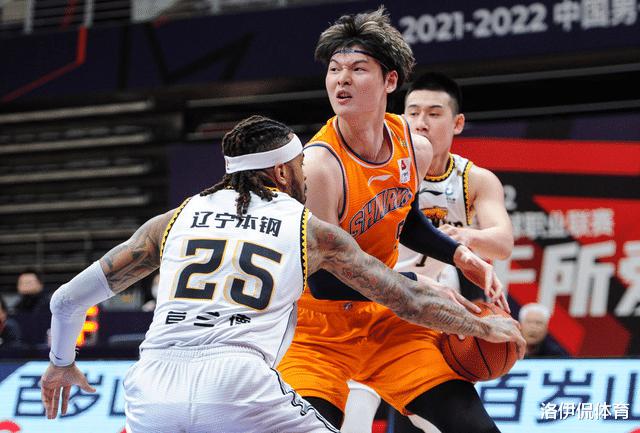 CCTV5+SỐNG! Trong cuộc thi thông thường, đội bóng rổ Liêu Ninh dần dần bước vào một tình huống tốt. Li Chunjiang hay chiến lược đã từ bỏ? (2)