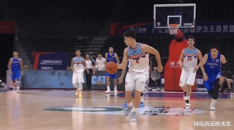 Mùa giải thường xuyên của CBA: Đội bóng rổ nam Tân Cương đã đánh bại đội bóng rổ nam Tianjin, cuộc đối đầu thể chất là đúng! Tại sao không vào playoffs? (6)
