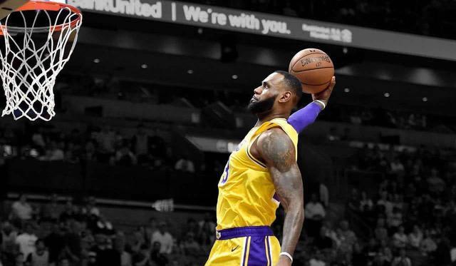 Cảm ơn bạn, CJ McCallom! Hiệu suất của nó càng tốt, Lakers càng có được hai ngôi sao (9)