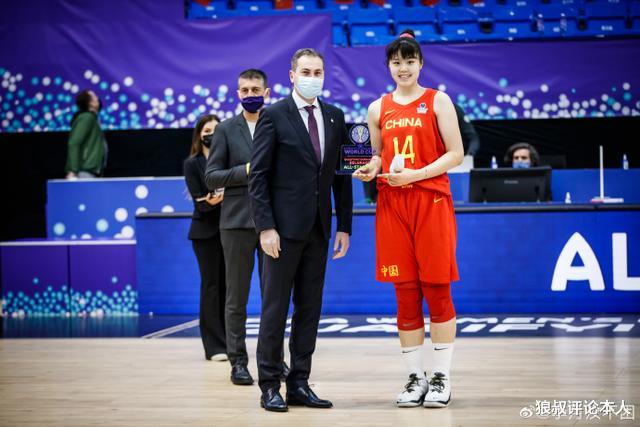 恭喜！中国女篮第一中锋庆生，实力远超男友，带队冲击奥运会奖牌(3)