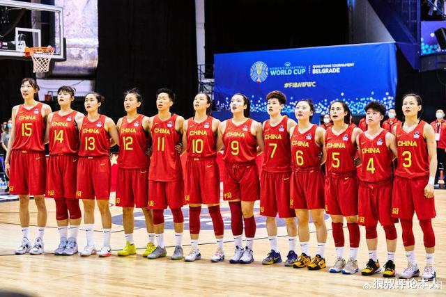 恭喜！中国女篮第一中锋庆生，实力远超男友，带队冲击奥运会奖牌(4)