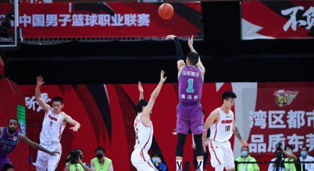 Gao Shiyan sẽ rời khỏi đội bóng rổ nam Sơn Đông mùa tới, và có thể khó trở lại Liêu Ninh. (3)