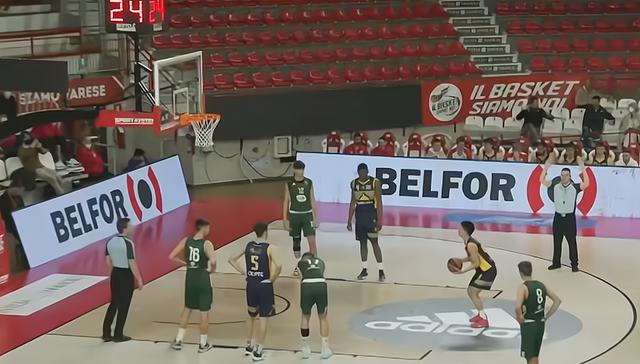21 điểm và 7 hỗ trợ! Ngôi sao bóng rổ nam Trung Quốc nổ ra, tỏa sáng trong lĩnh vực châu Âu, nó sẽ khiến mọi người mong chờ nó trong tương lai (3)