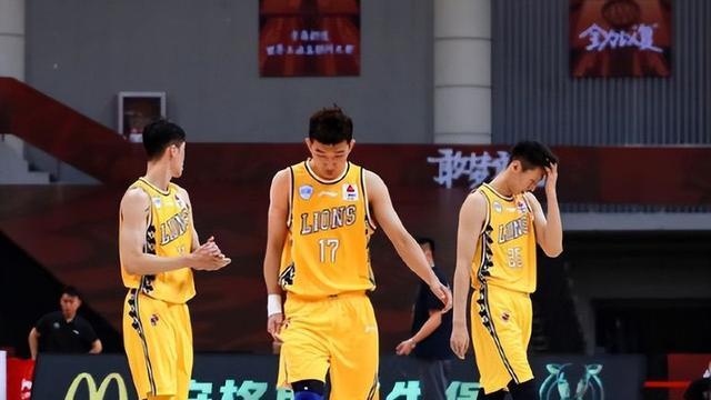 CBA nên đi đâu? Yang Yi đã rất tức giận đến nỗi anh ấy quá bẩn thỉu, và không có sự chờ đợi cho trận chung kết (6)