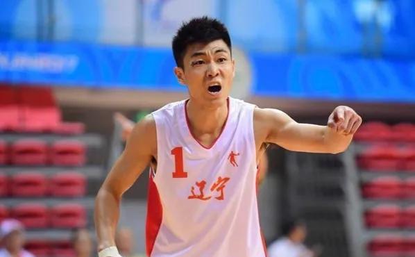 Allen đã không gia hạn hợp đồng của mình, Xiao Gao trở lại với bóng rổ Liaoning, người đàn ông xấu xa đã bị cướp, Yao Ming bị thẩm vấn, và Hining rất khó để rời khỏi đội (5)
