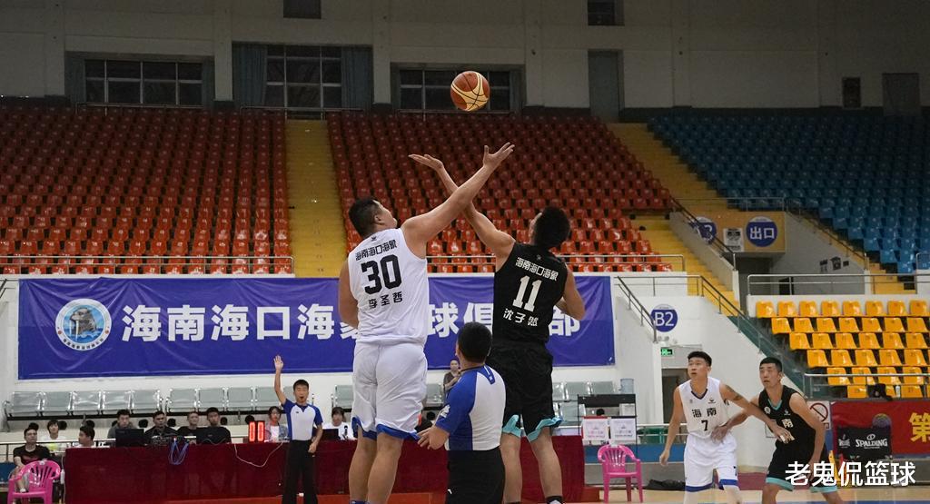 Anh được đội bóng rổ nam Shandong chọn nhưng đã bị bỏ rơi. Trung tâm huyền thoại đã chuyển sang NBL để gia nhập đội Hải Nam. Chương trình đầu tiên chỉ là 7 điểm (2)