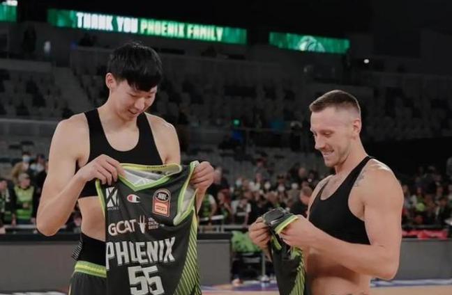 Gia đình mới của Zhou Qin về cơ bản được xác định! Đội bóng rổ nam Tân Cương đã bị thẩm vấn lại, người hâm mộ: Vẫn còn nợ những người cảm xúc cá nhân (3)