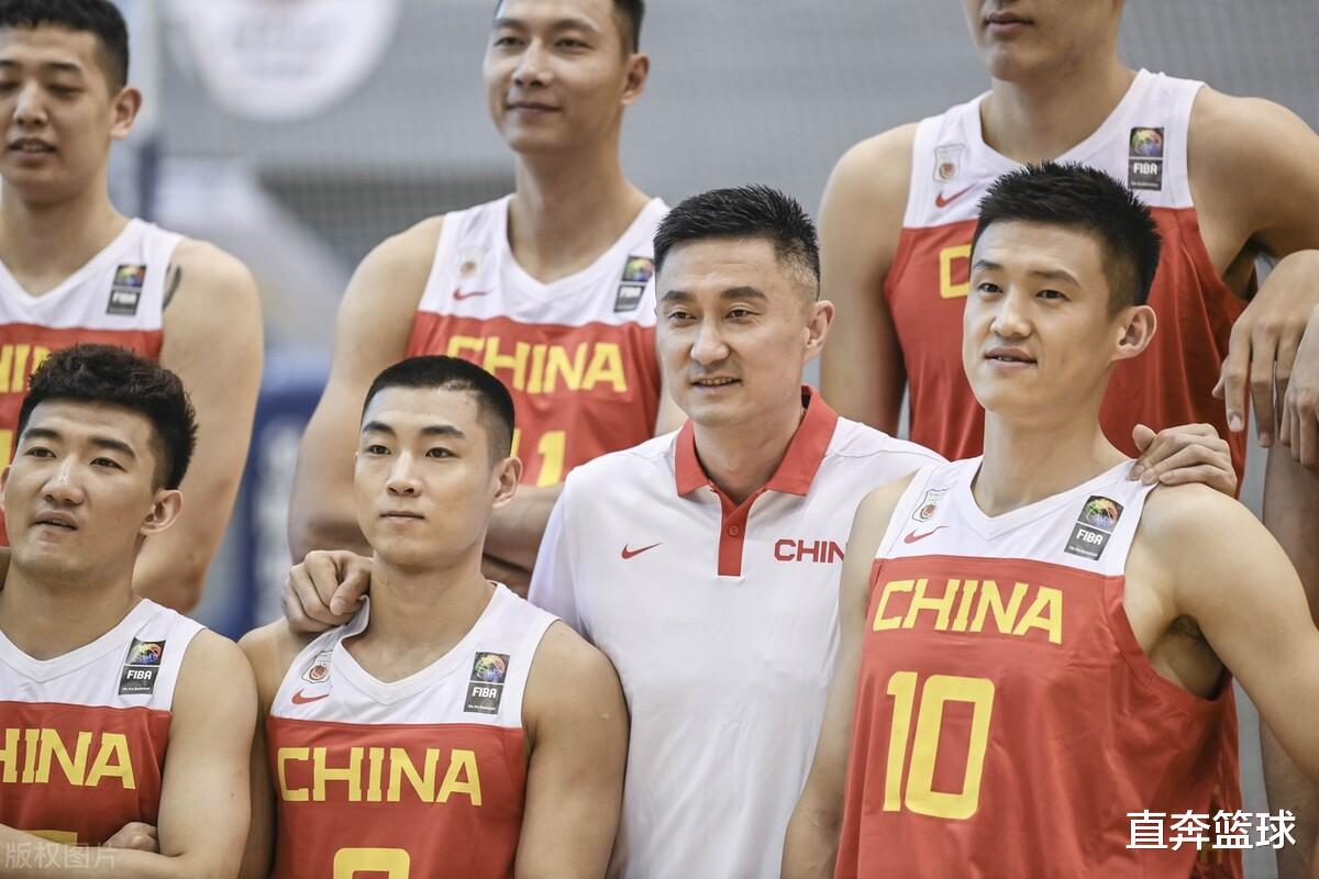 20 giờ tối! Danh sách đội bóng rổ nam đã được công bố, hai người ở Liêu Ninh và Quảng Đông mỗi người bước vào 3 người, và Zhou Peng Yi Jianlian đã được chọn (1)
