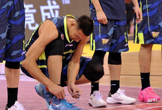 CBA Fun News: Yi Jianlian đã chơi trong năm mùa của NBA, CBA đã kiếm được bao nhiêu tiền trong 16 mùa (4)