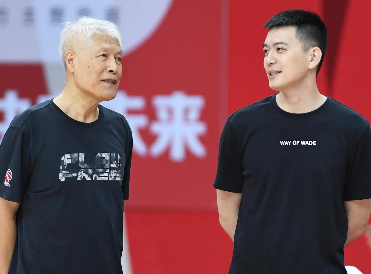 中国女篮世界杯对手敲定，杜锋儿子虎头加盟北京，李晓旭进教练组(6)