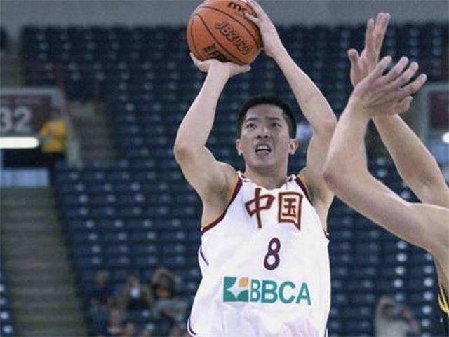 Hu Weidong, một người nổi tiếng bóng rổ nổi tiếng của Trung Quốc: Bộ sưu tập MVP ghi điểm Vua King để hỗ trợ Wang Sanchu Wang Yu trong một (1)